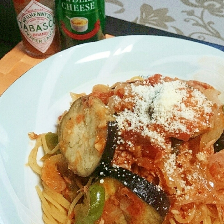 フレッシュトマトとツナの野菜たっぷりパスタ